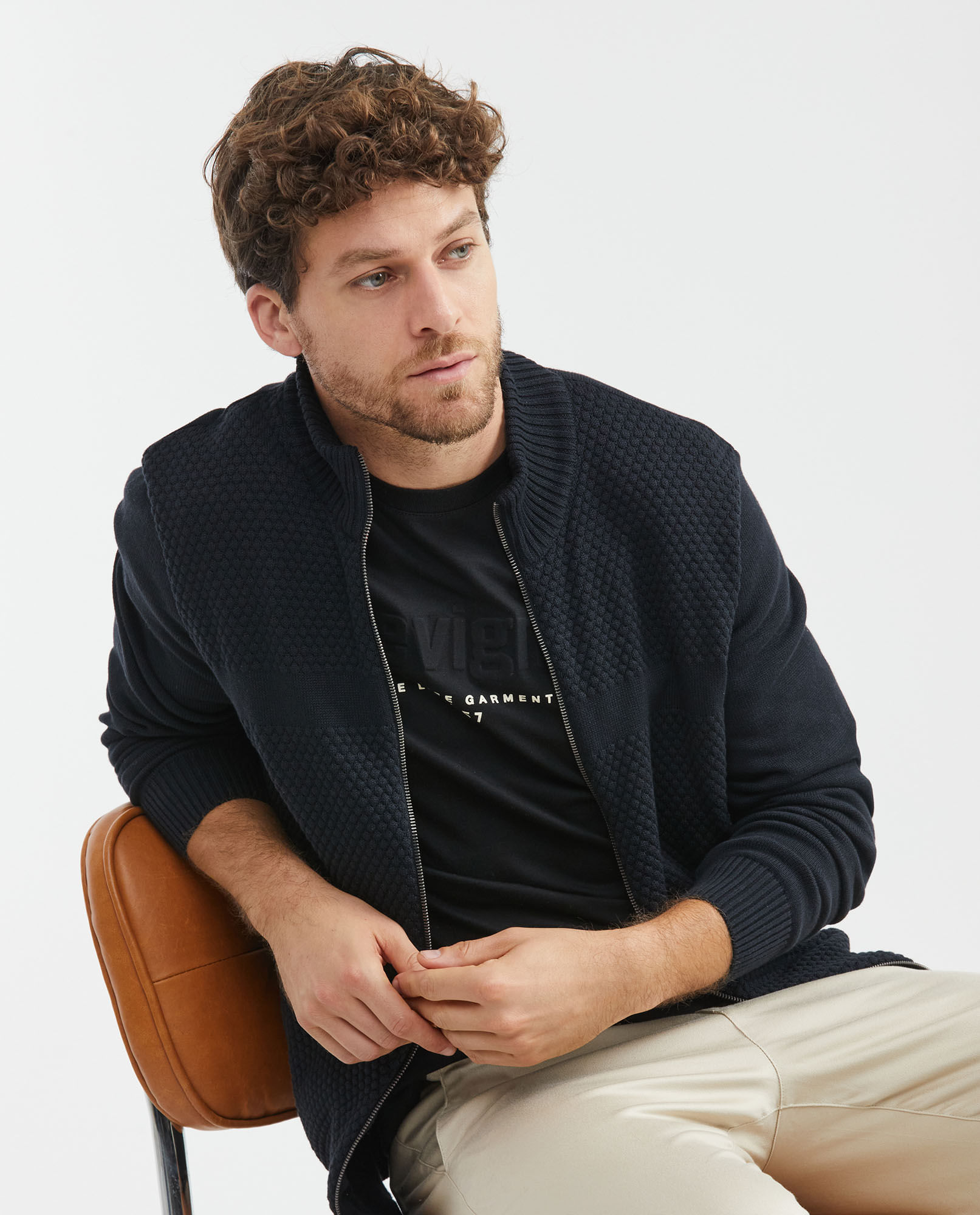 Chaqueta Tejida para Hombre, Cuello Nerú - Bolsillos de Ribete