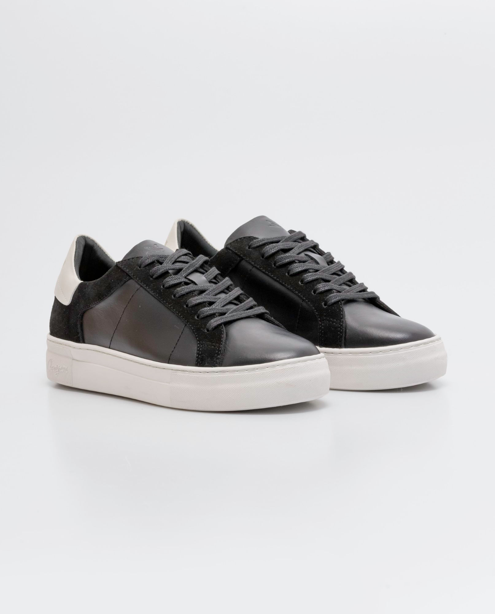 Tenis de Mujer en Cuero, Caña Baja Horma Redondeada - Combinación Cuero Anilina Liso y Cuero Carnaza