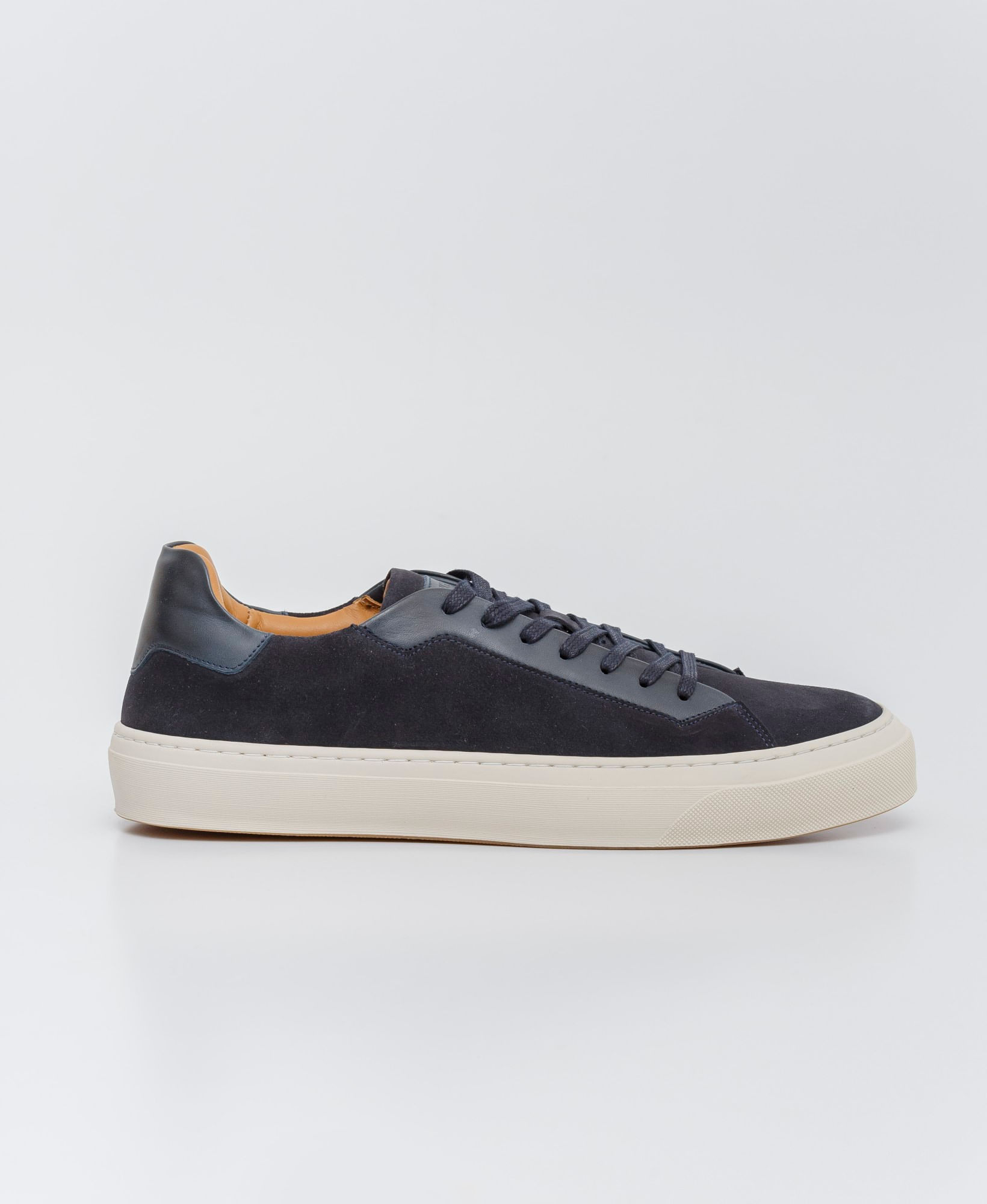 Tenis de Hombre en Cuero, Caña Baja Horma Básica Estilizada - Combinación de Cueros y Texturas