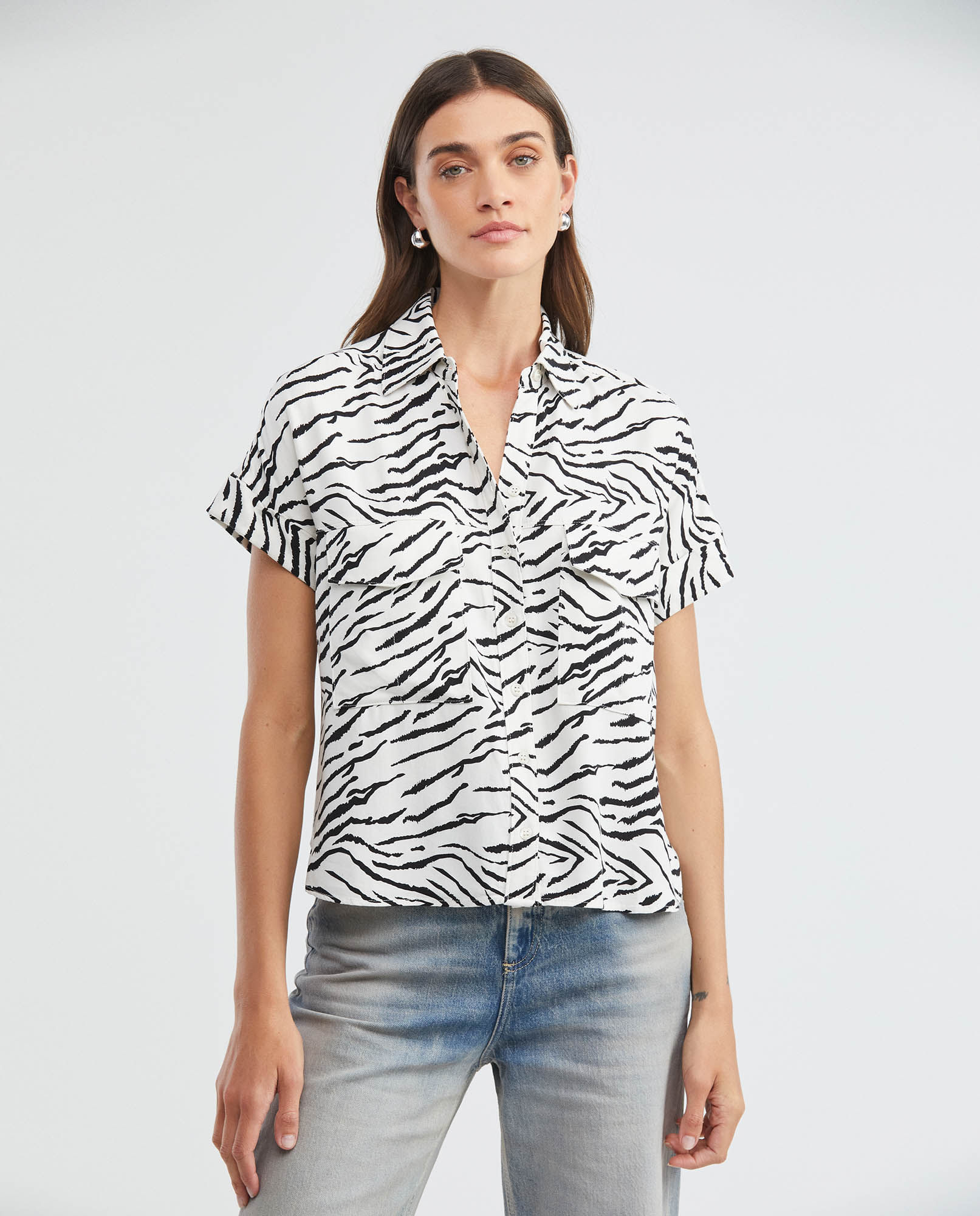 Camisa Resort de Mujer, Silueta Oversized Manga Corta Cuello Camisero - Maxi Print Cebra