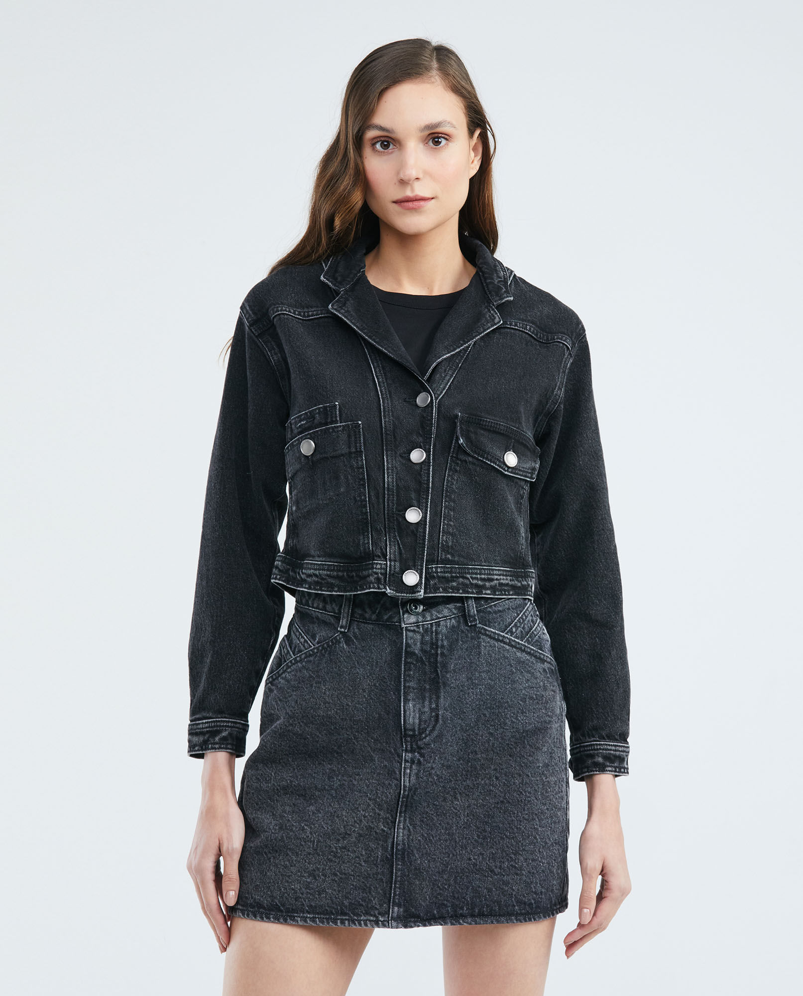 Chaqueta de Mujer en Denim, Tipo Trucker Straight Fit - Gris Oscuro