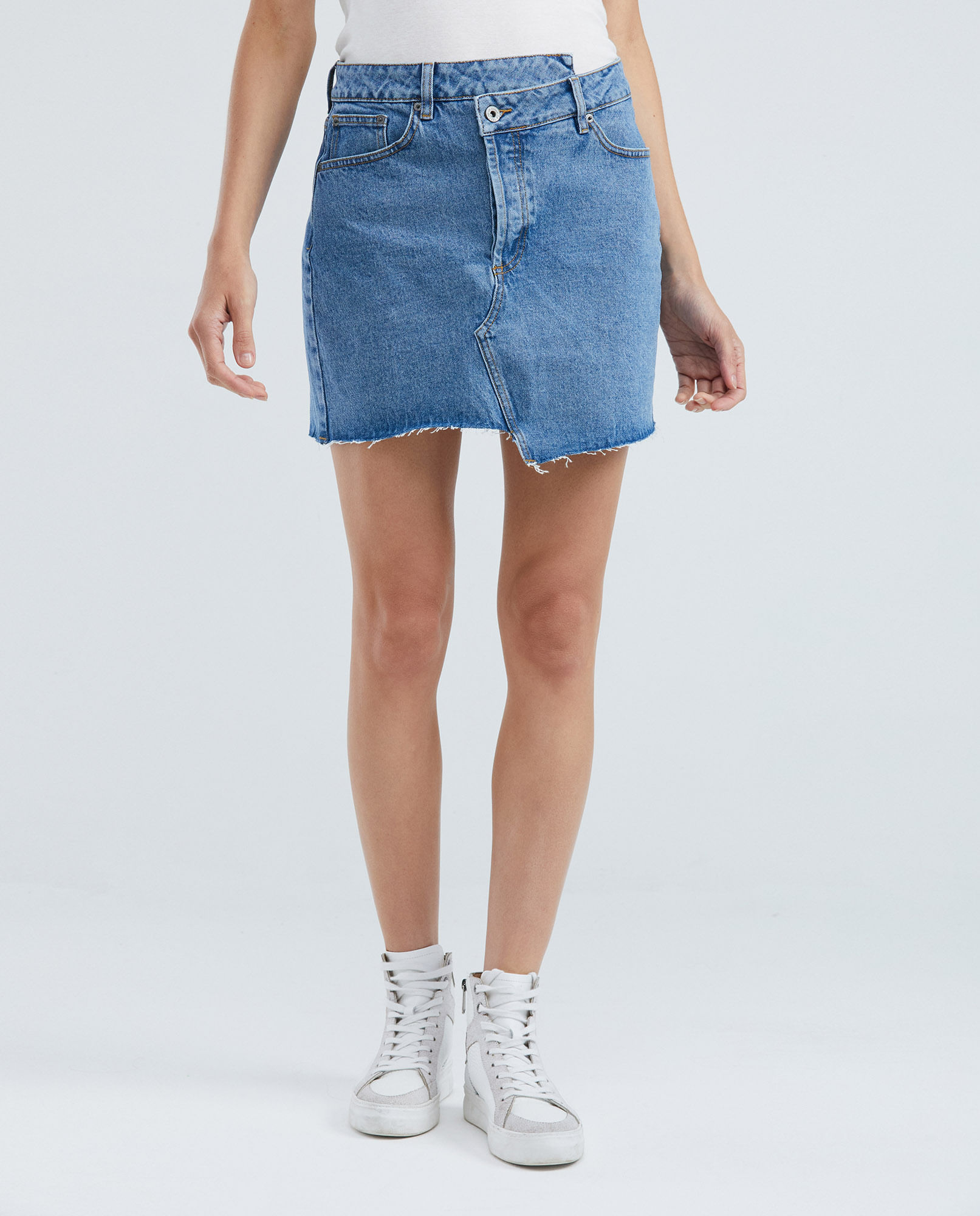 Falda Corta en Denim, High Rise - Pretina Cruzada Azul Medio