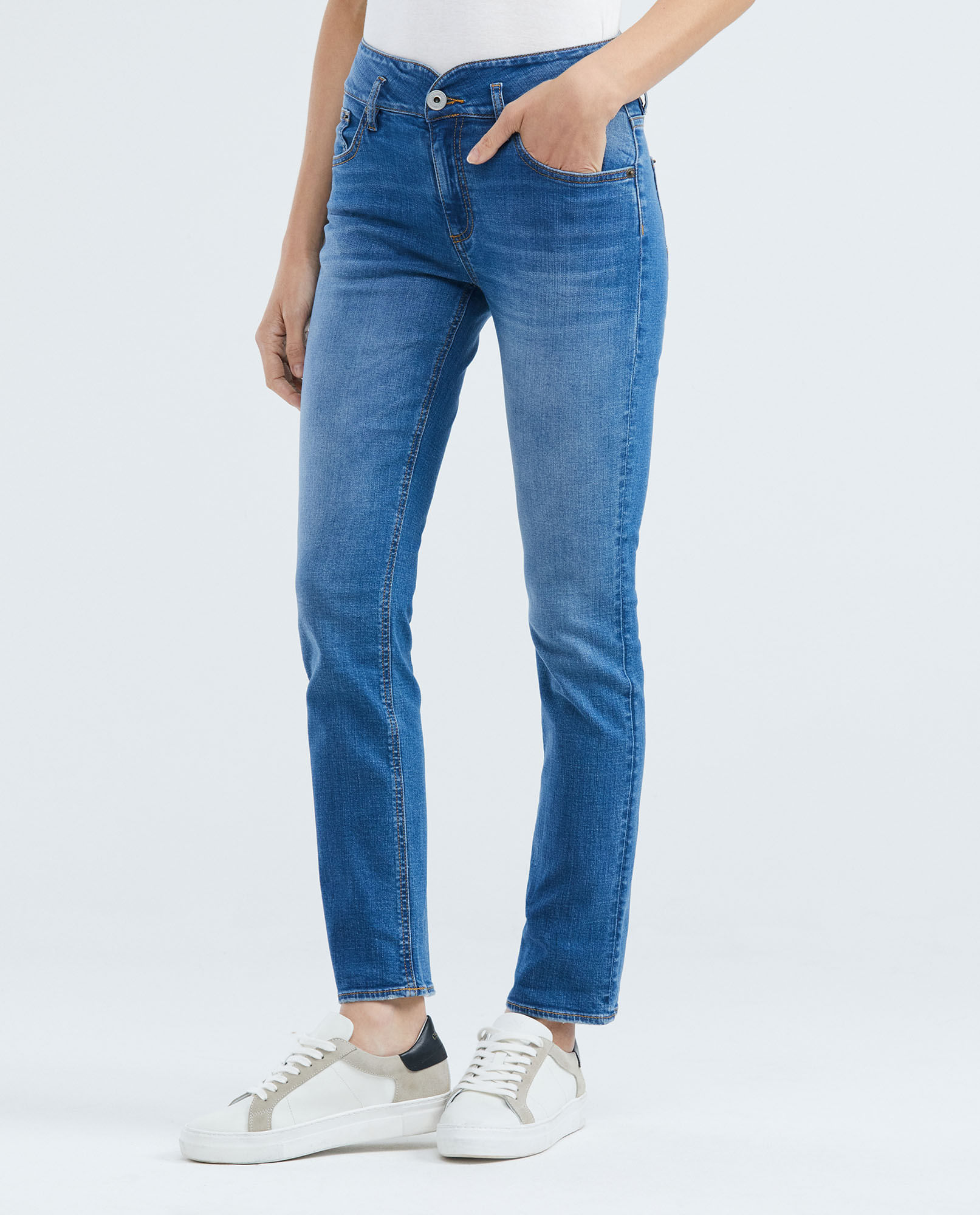 Jean de Mujer High Rise, Cosmo, Boot Cut - Azul Medio