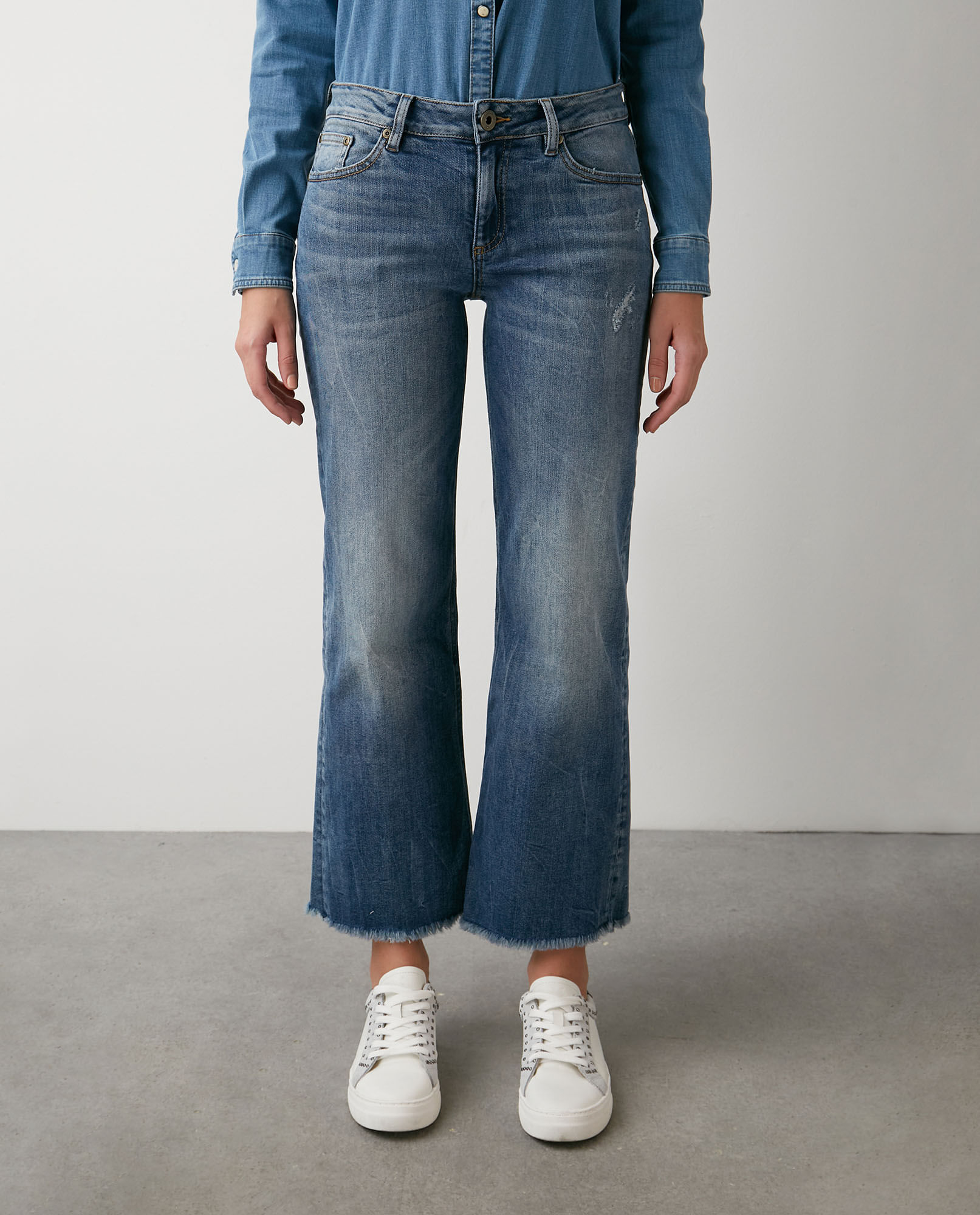 Jean de Mujer Low Rise, Rusty, Bota Relaxed - Azul Medio