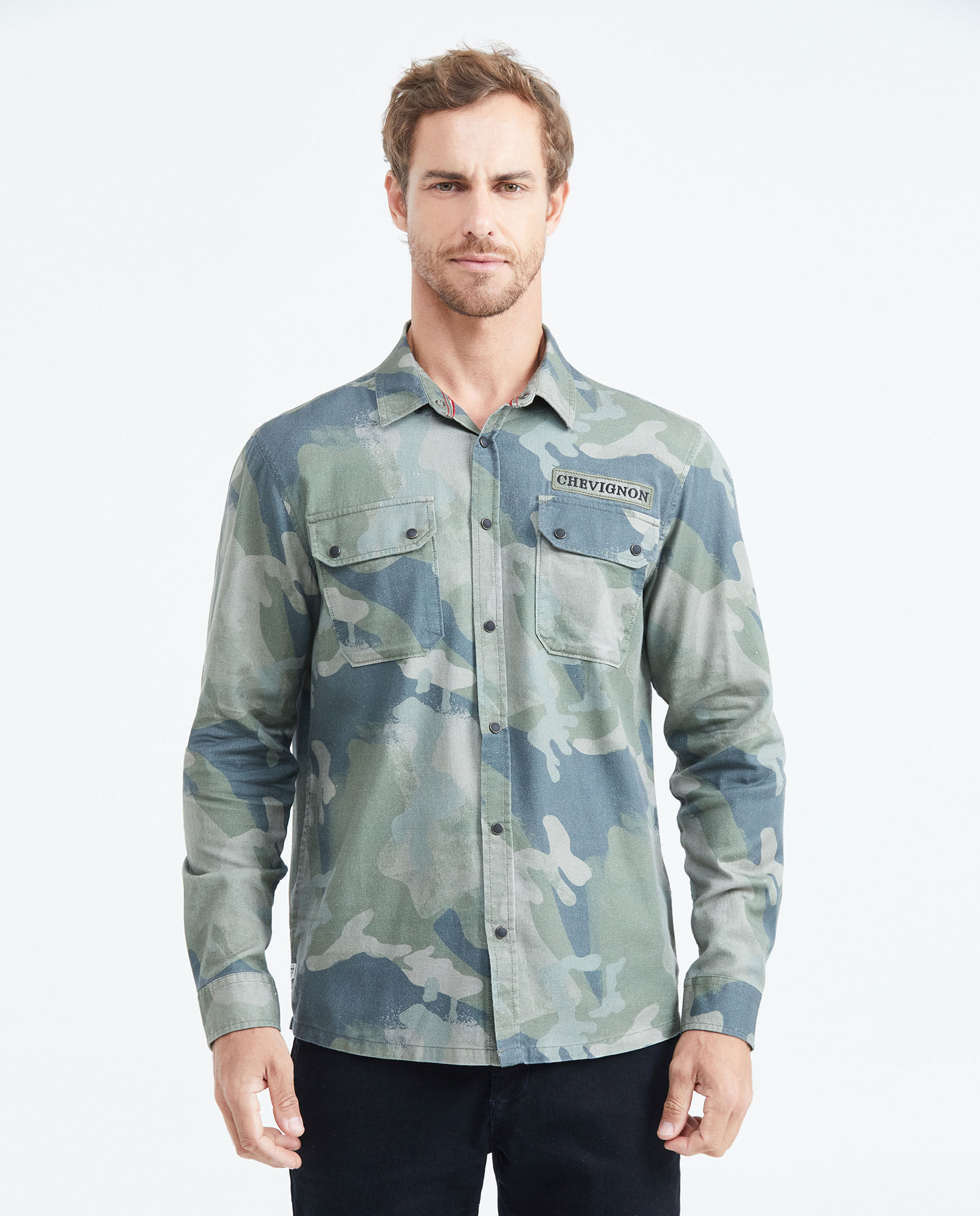 Camisa Classic Fit Manga Larga con Estampado Militar para Hombre