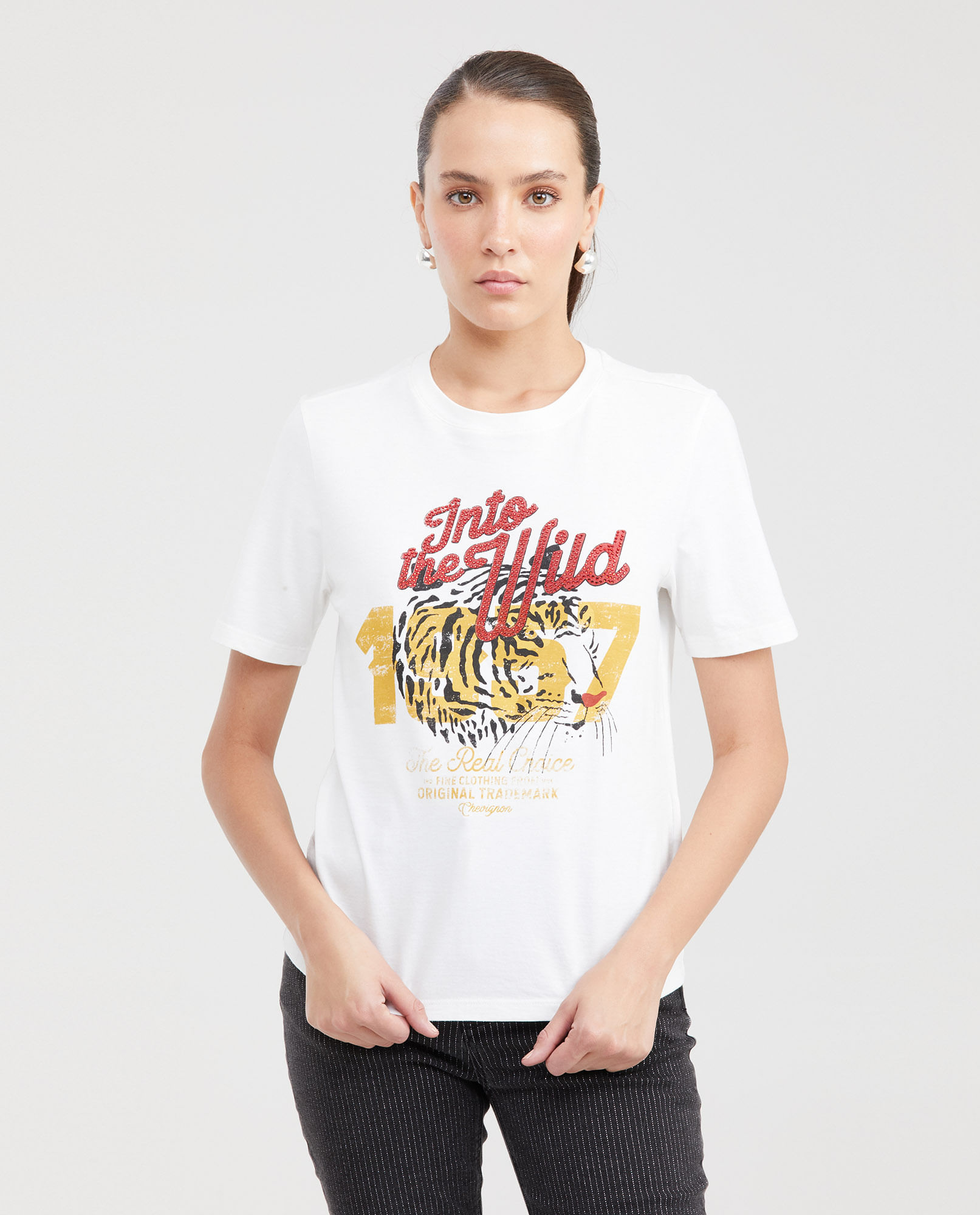 Camiseta Estampada con Detalles en Piedras para Mujer