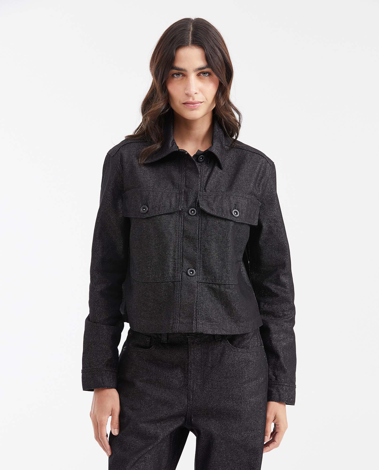 Chaqueta en Denim Negro Straight Fit para Mujer