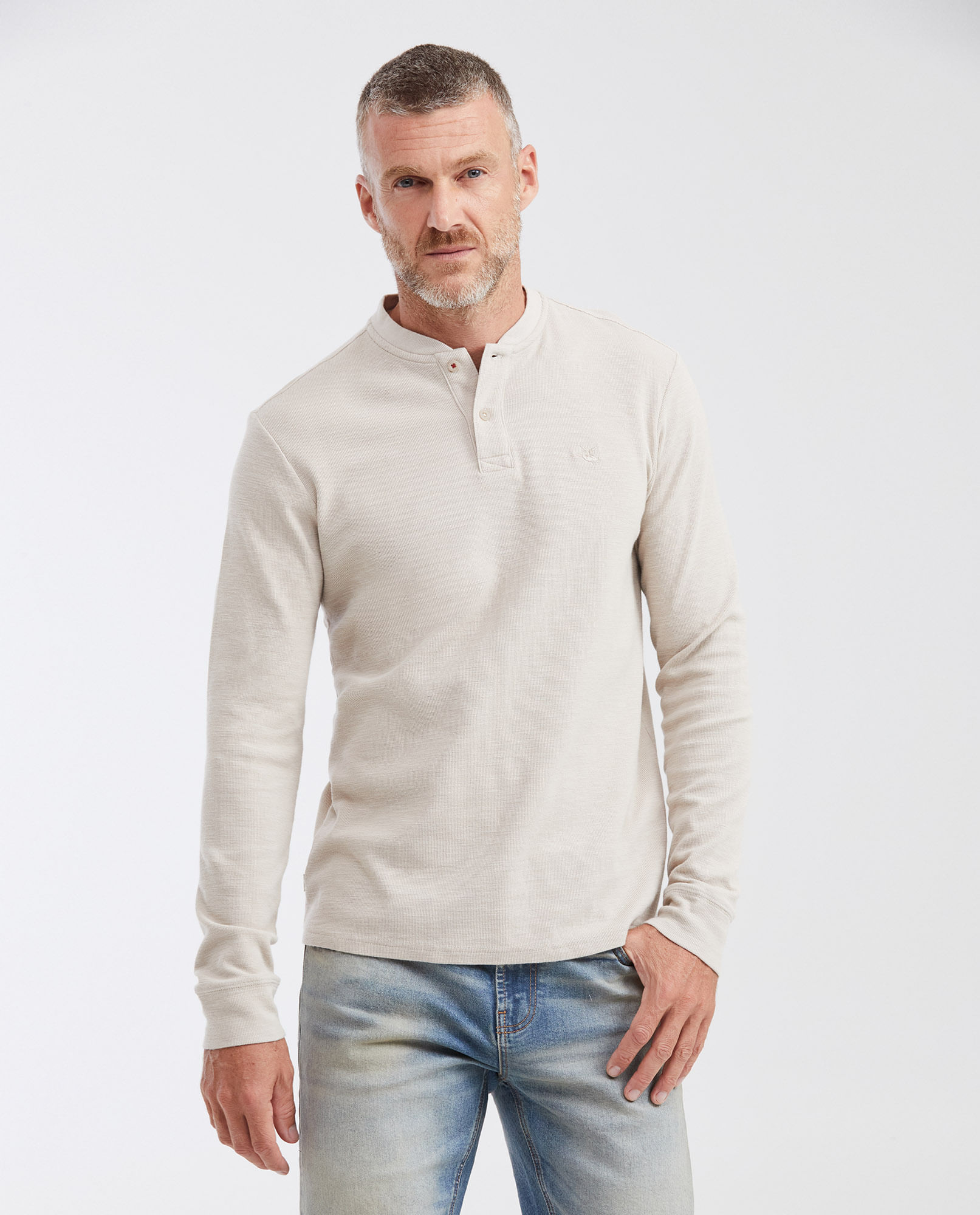 Camiseta Slim Fit Cuello Henley en Algodón para Hombre