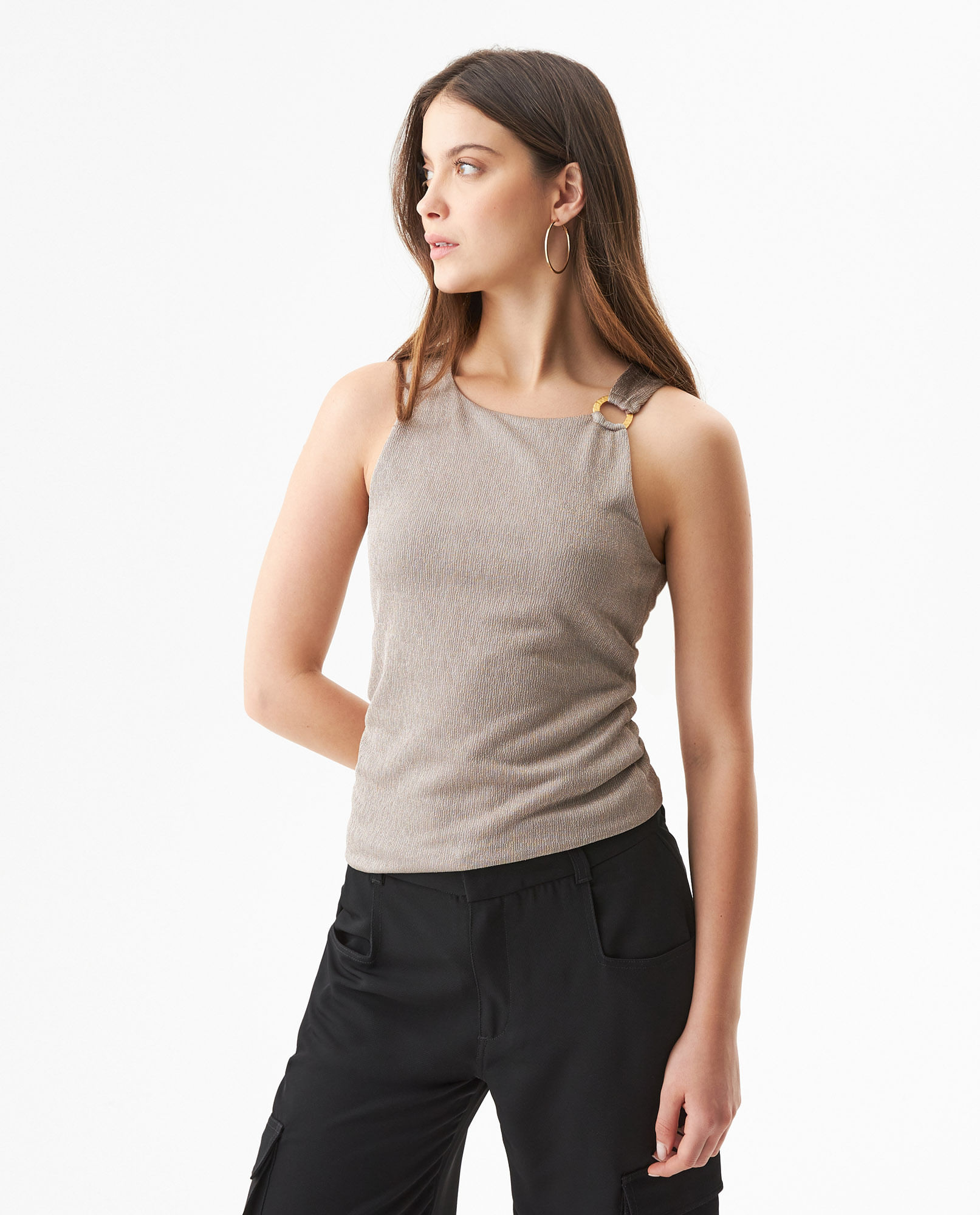 Camiseta Silueta Ajustada Manga Sisa con Brillo para Mujer