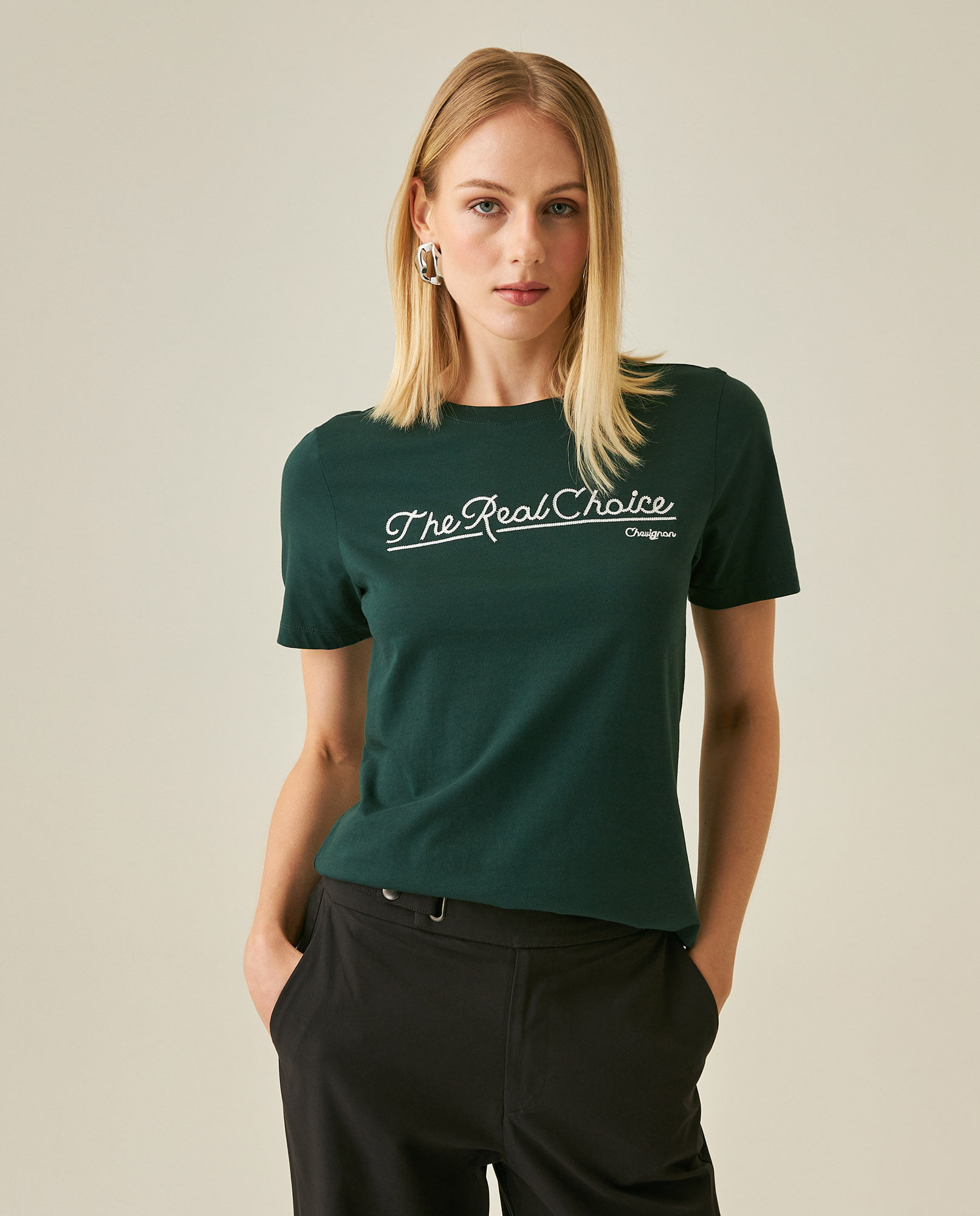 Camiseta de Mujer Gráfica Slim Fit Cuello Redondo con Bordado The Real Choice en Algodón