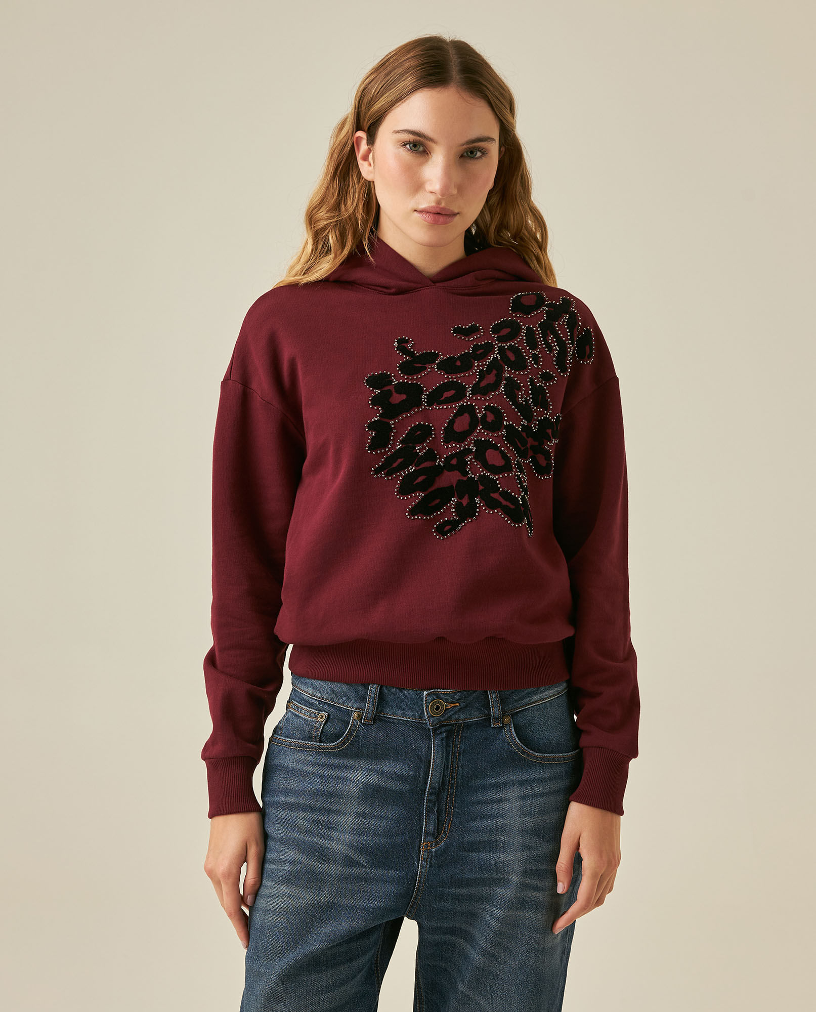 Buzo de Mujer Tipo Hoodie con Capucha Loose Fit Animal Print Flock Piedras en Mezcla de Algodón