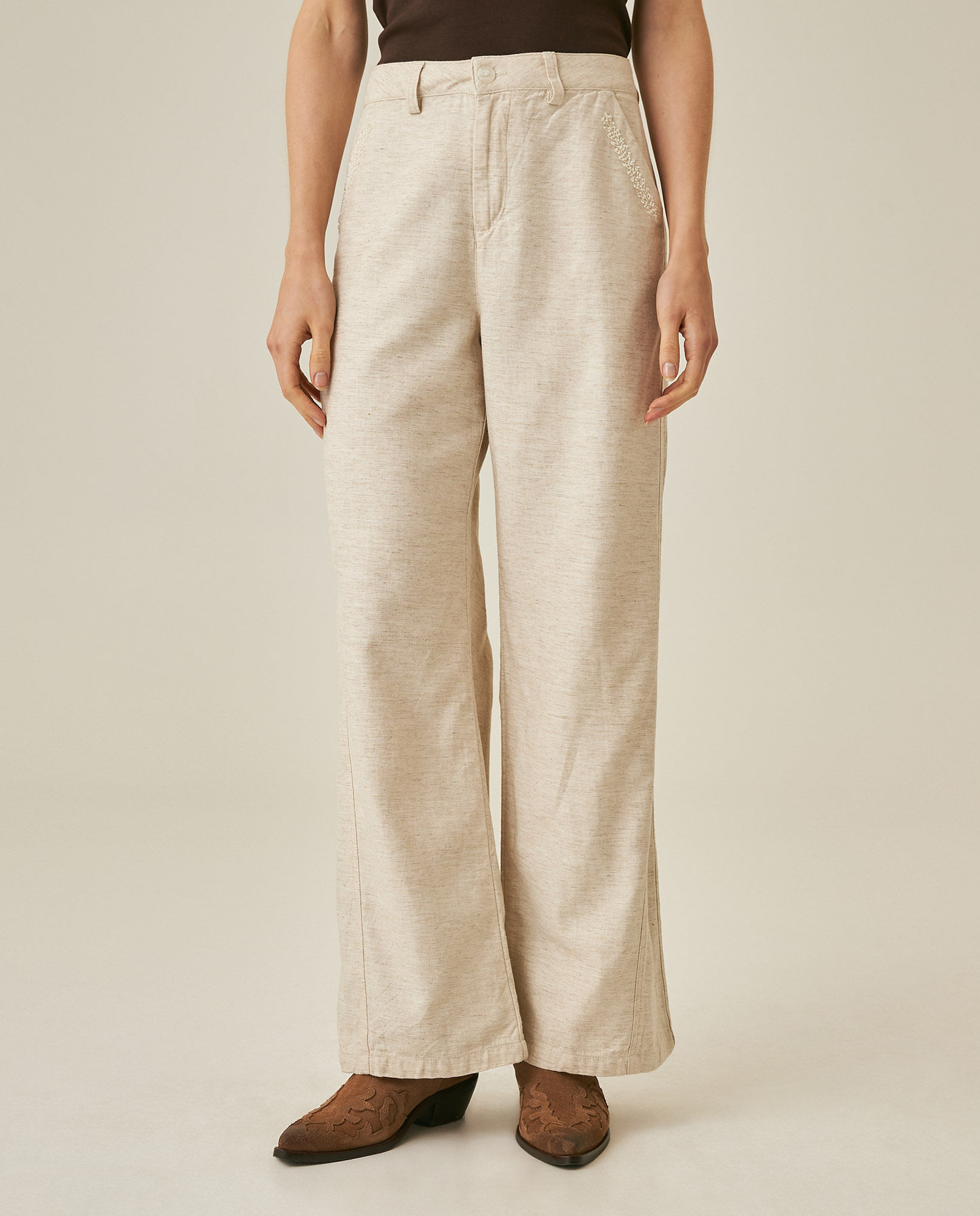 Pantalón de Mujer Wide Leg Tiro Alto con Bordado Tono a Tono Corte Diagonal en Mezcla de Algodón, Viscosa y Lino