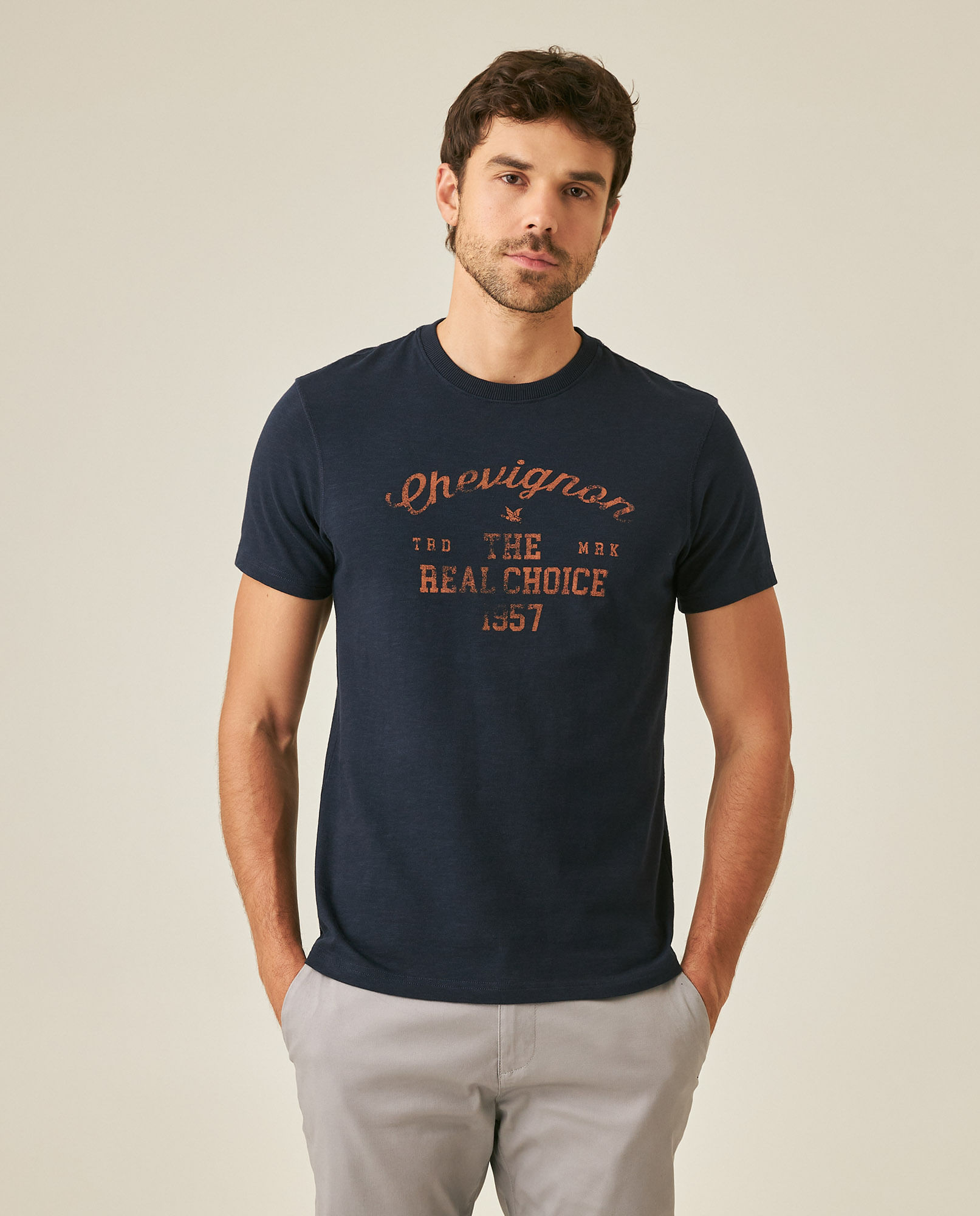 Camiseta de Hombre Slim Fit Manga Corta Leve Flama Cuello Rib Pesado en Algodón