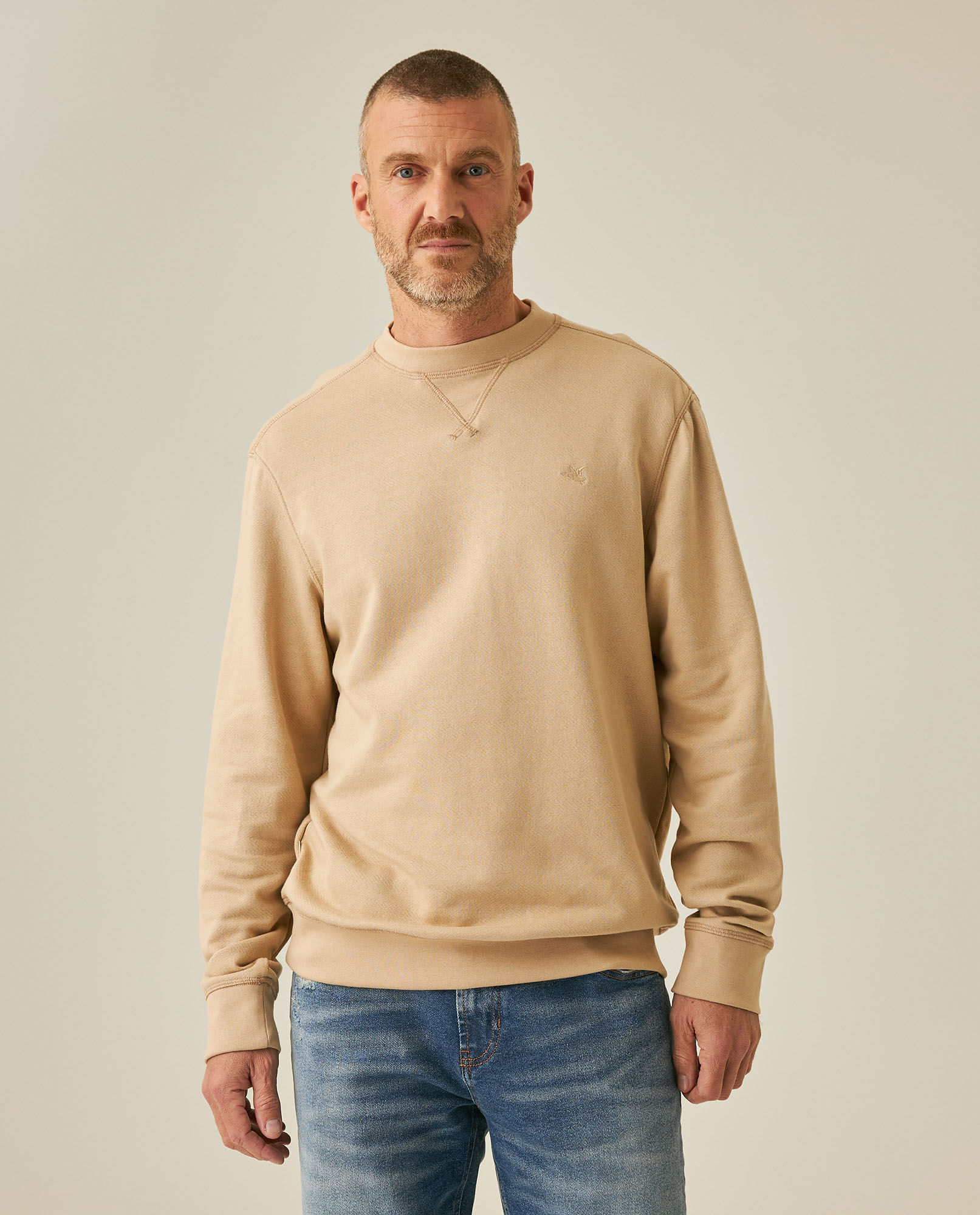 Buzo de Hombre Cuello Redondo Textura Espina de Pescado en Mezcla de Algodón