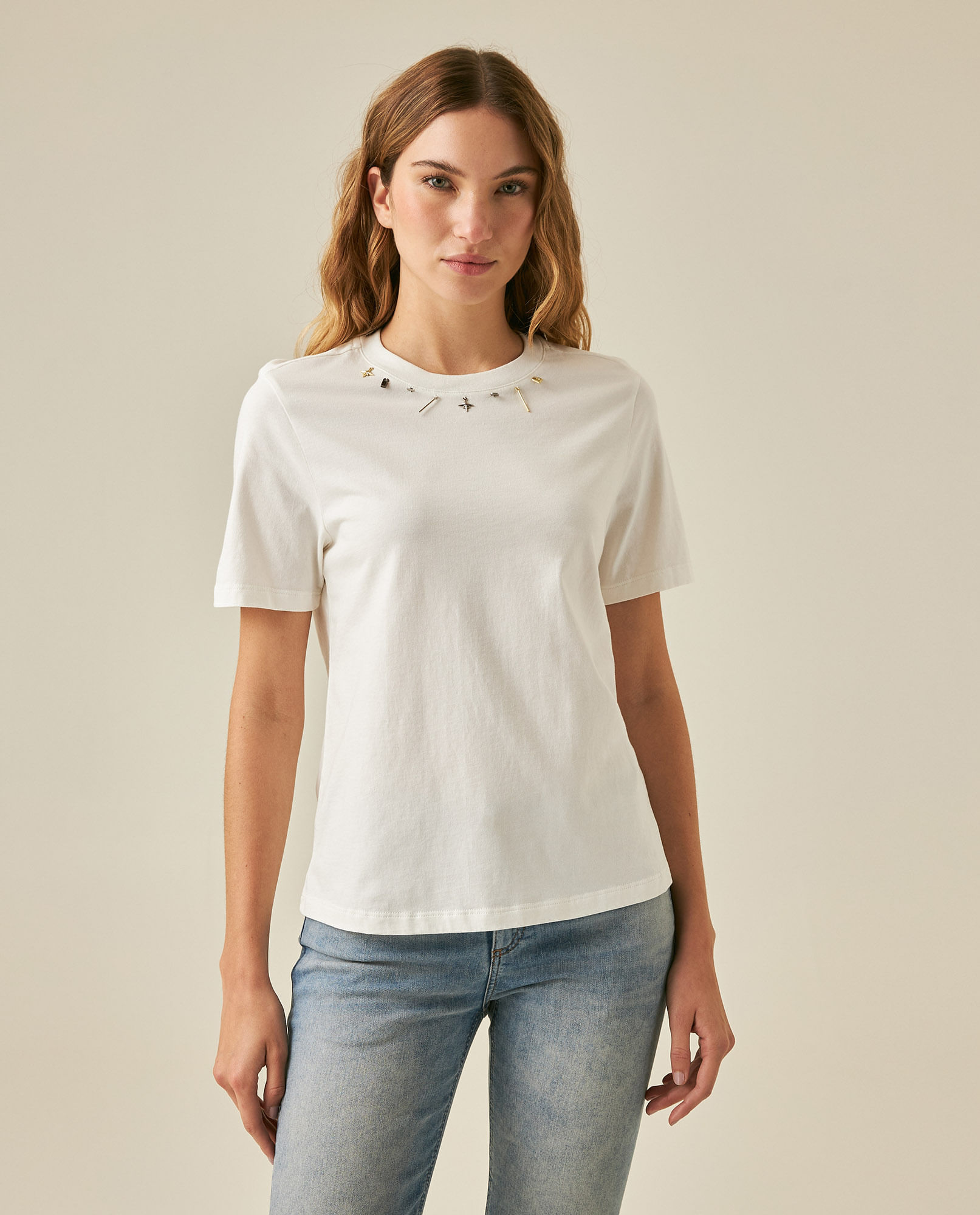 Camiseta de Mujer Moda Slim Fit Cuello Redondo con Dijes Alrededor del Cuello en Algodón