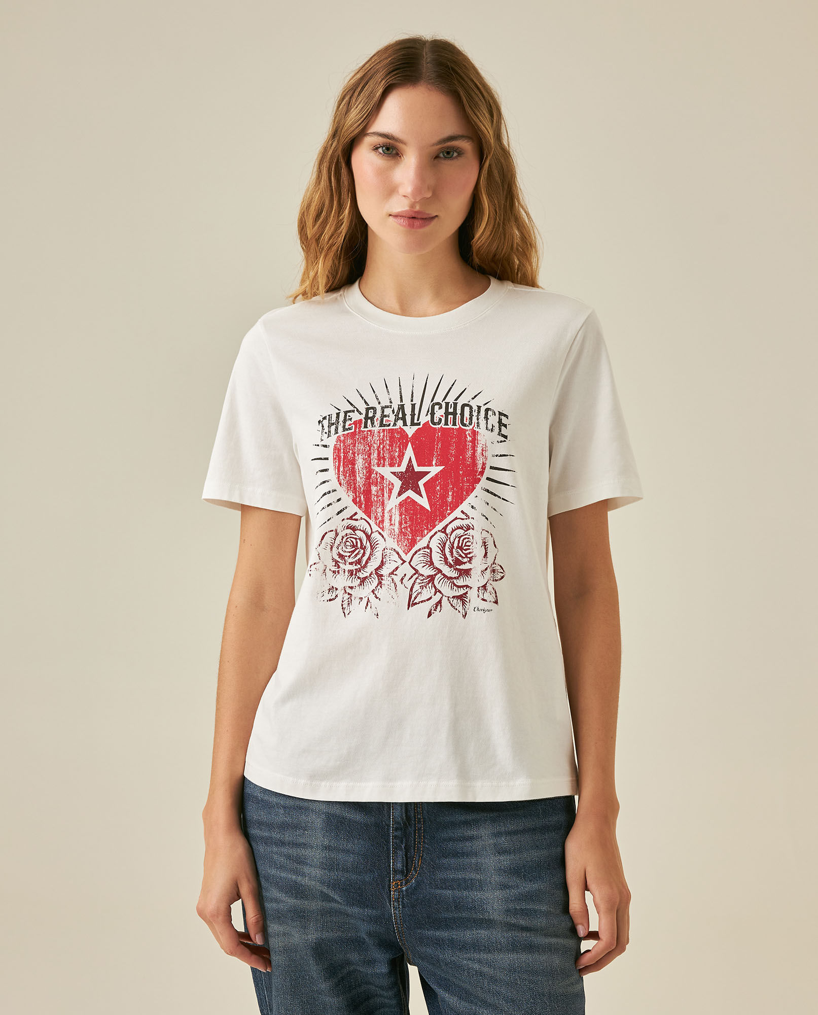 Camiseta de Mujer Gráfica Slim Fit Cuello Redondo con Corazón The Real Choice en Algodón