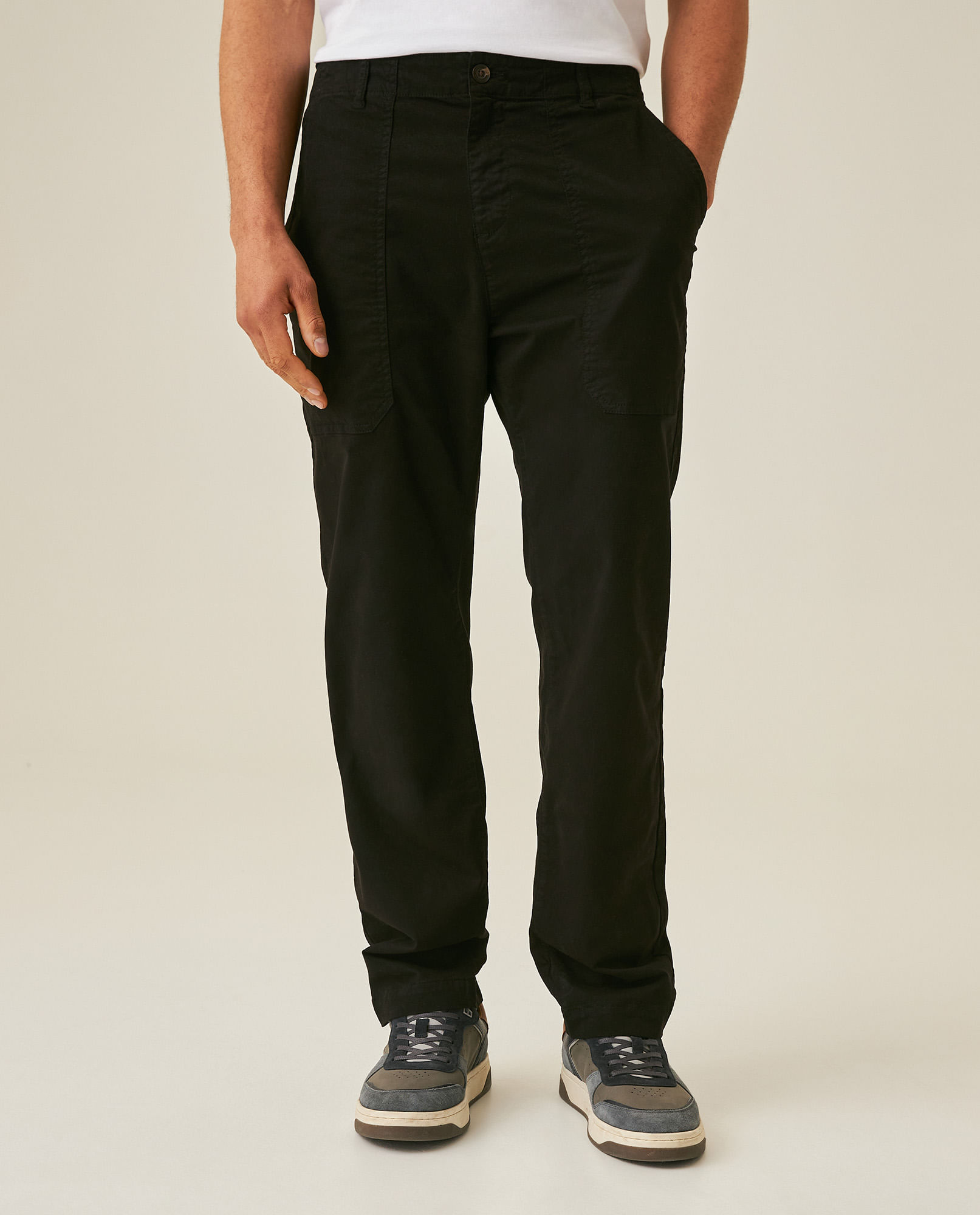 Pantalón de Hombre Carpintero Tiro Medio Silueta Cargo con Diagonal Marcada en Mezcla de Algodón y Tencel