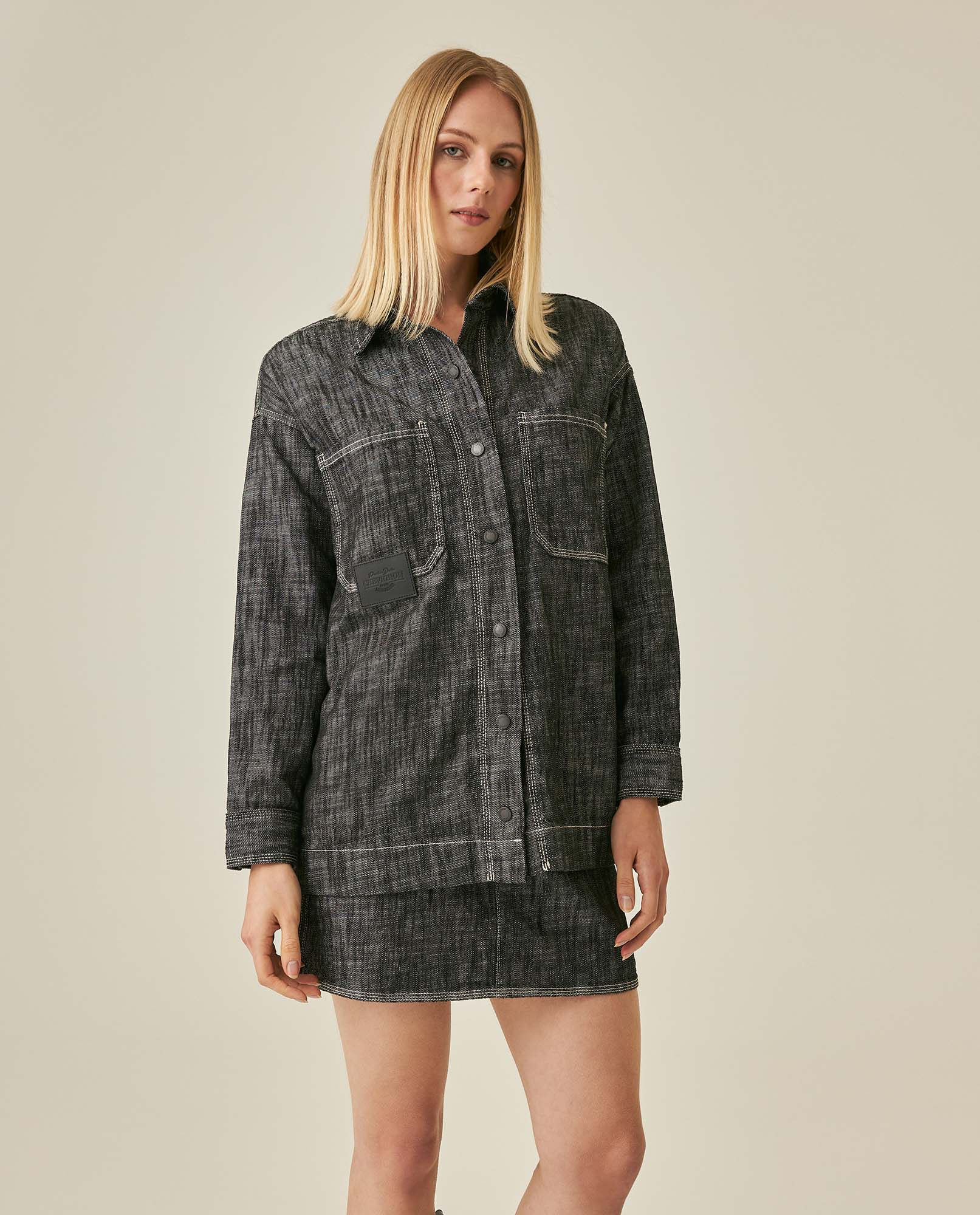 Camisa de Mujer Shaket Efecto Desgaste Marcado Lavado Gris en Algodón