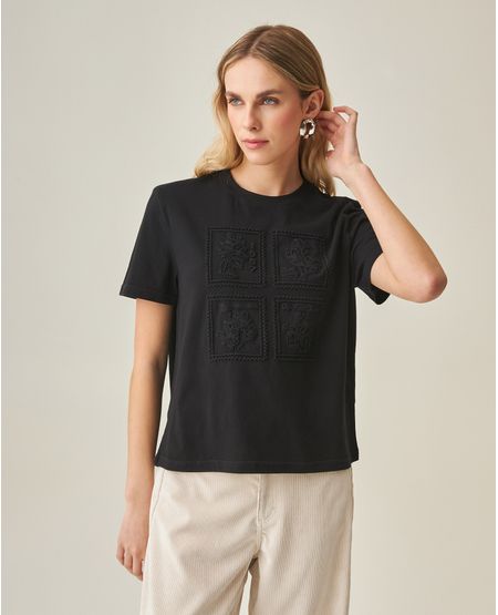 Camiseta Bordada de Mujer