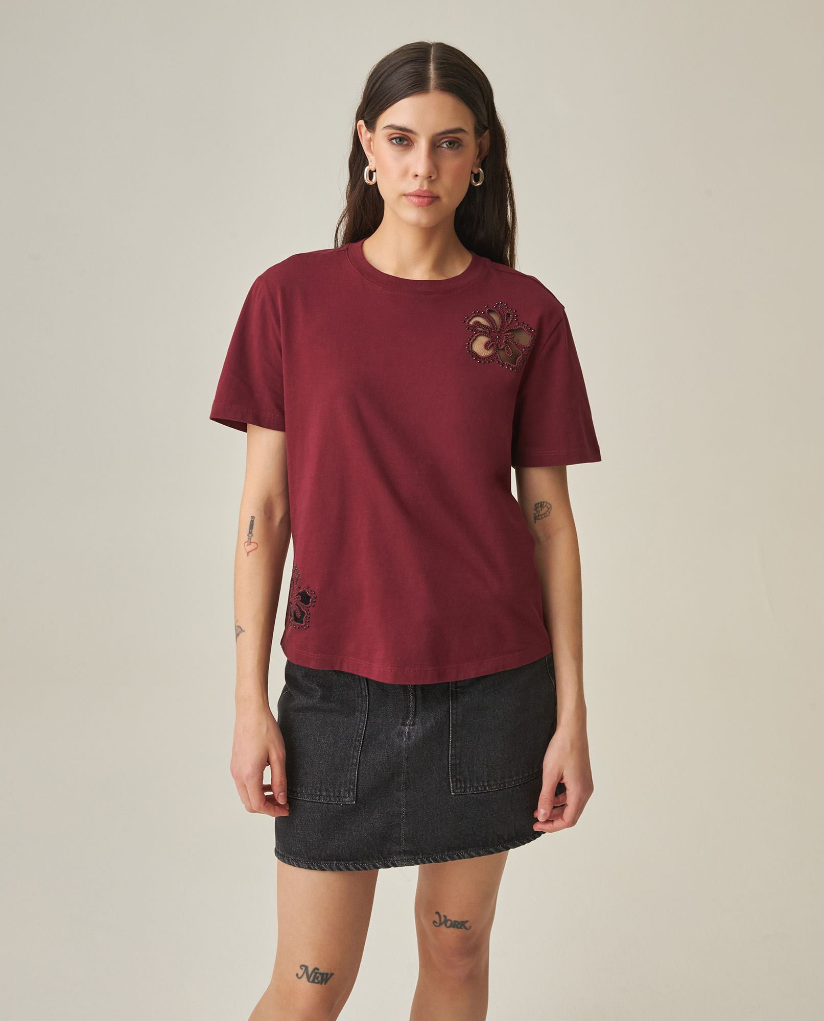 Camiseta Bordada para Mujer