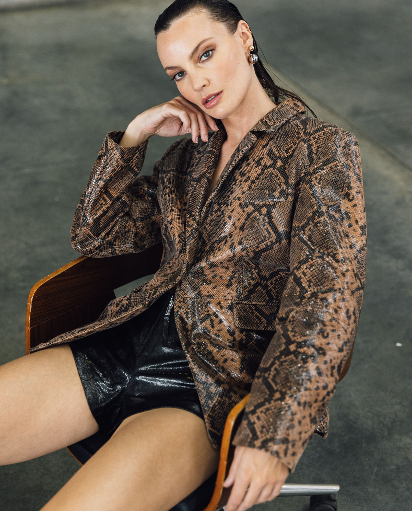 Chaqueta Tipo Blazer de Cuero Efecto Serpiente para Mujer - Colombiamoda